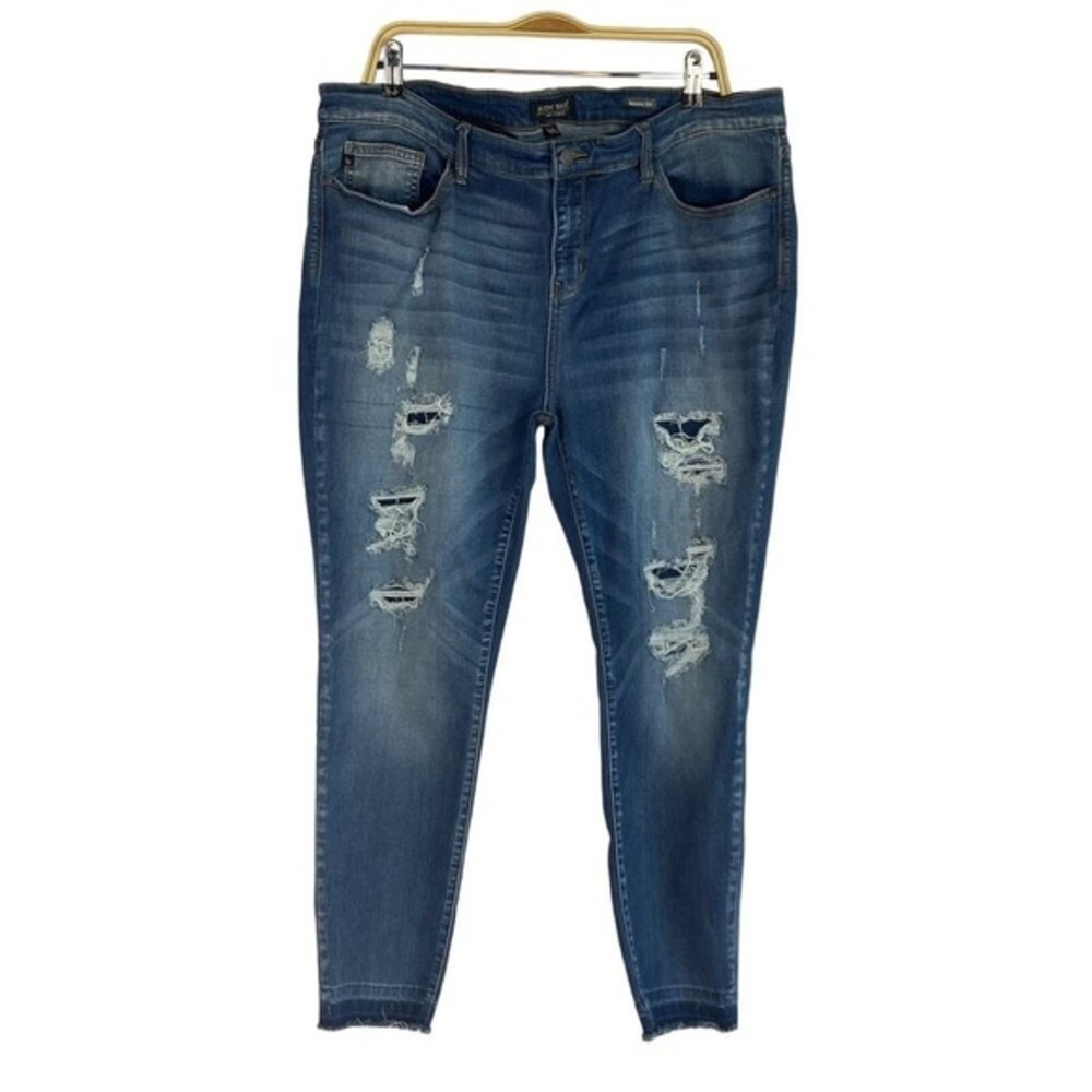 Judy‎ Blue Jeans Women Plus Size 3XL Blue Denim Faded Distressed Whiskered